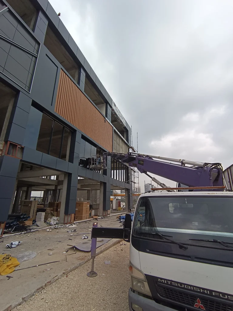 WhatsApp Image 2025-01-19 at 16.05.39